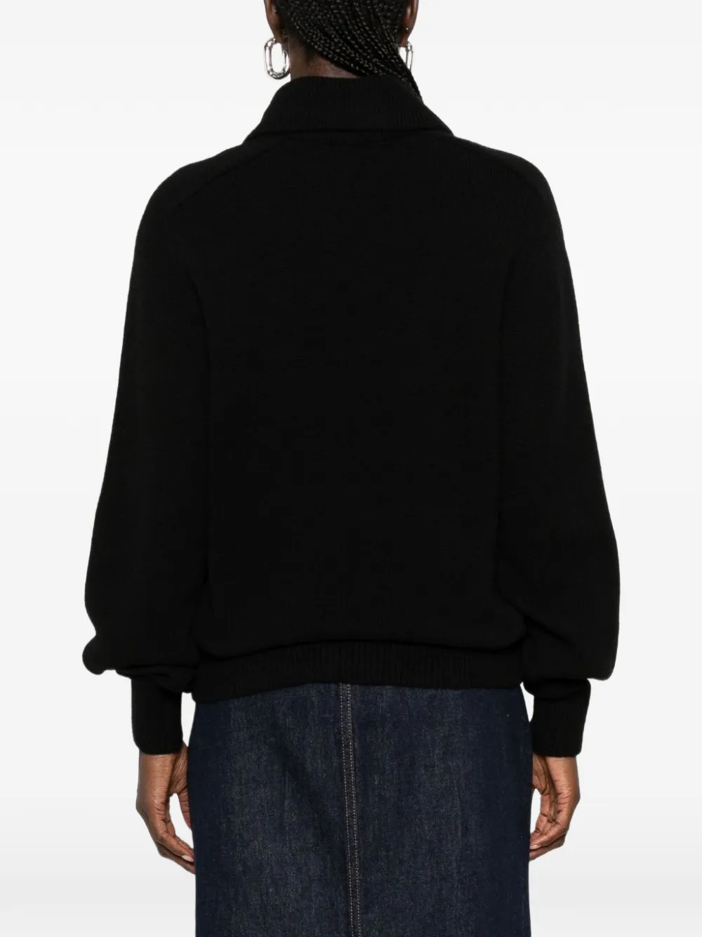 KHAITE overlapping-collar saddle-shoulder sweater Zwart