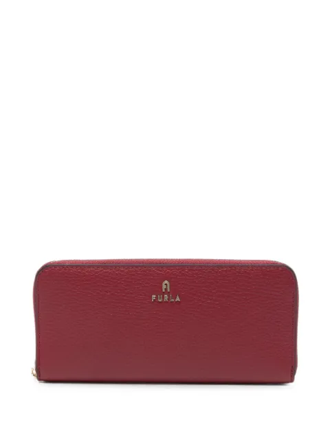 Furla cartera con placa del logo