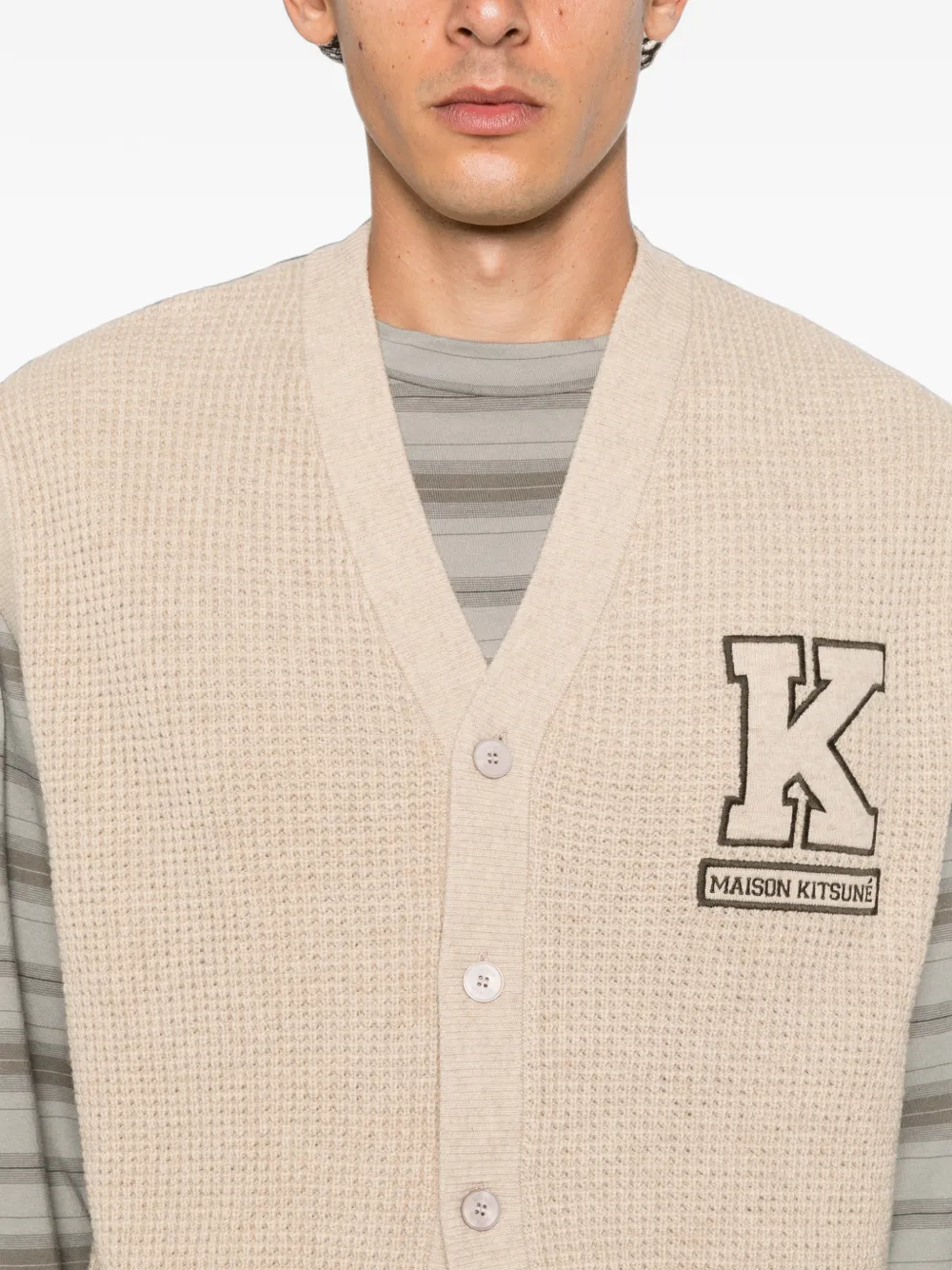 Maison Kitsuné Wafelgebreid vest met logopatch Beige