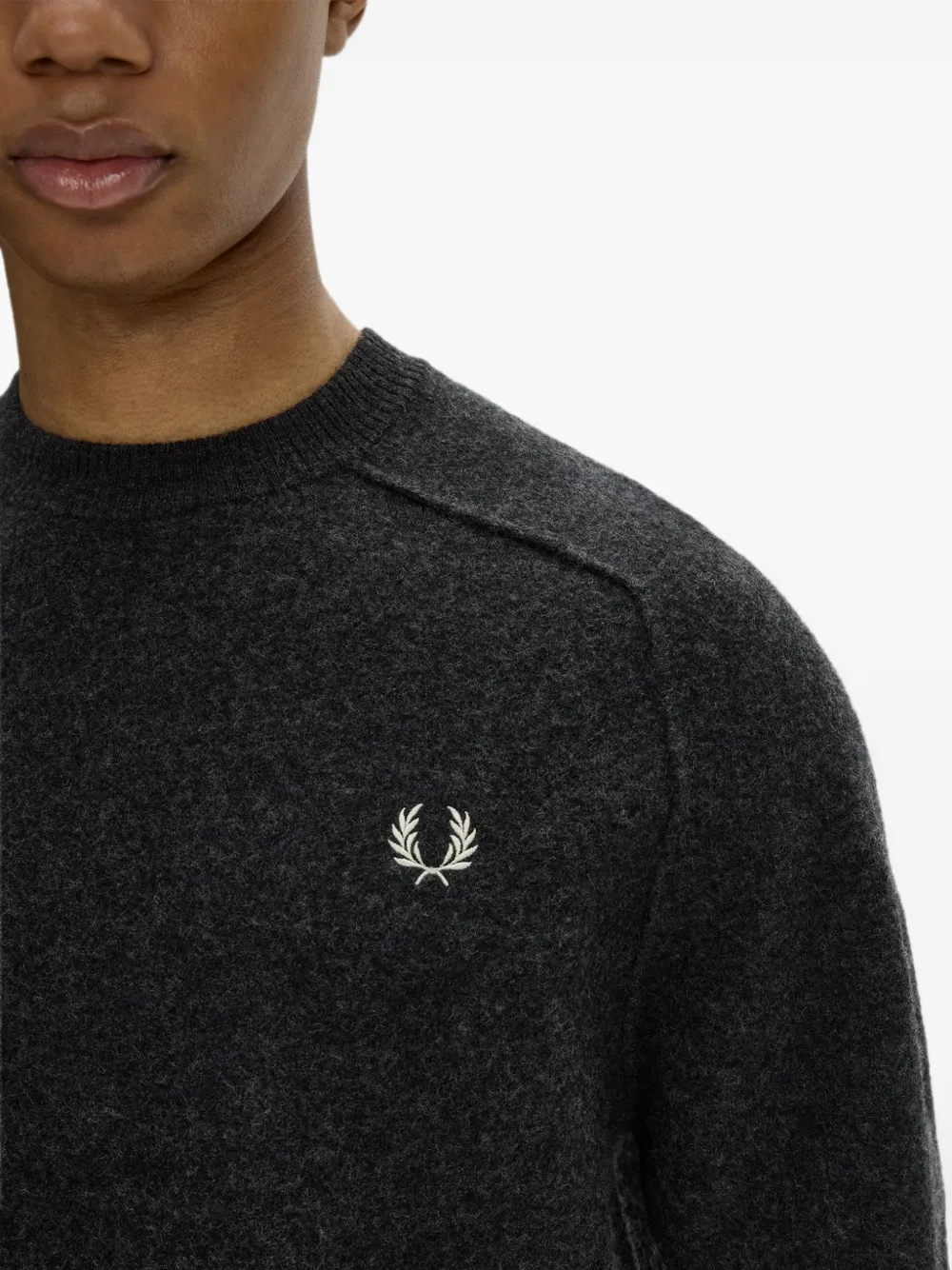 Fred Perry logo-embroidered raglan-sleeve sweater Grijs