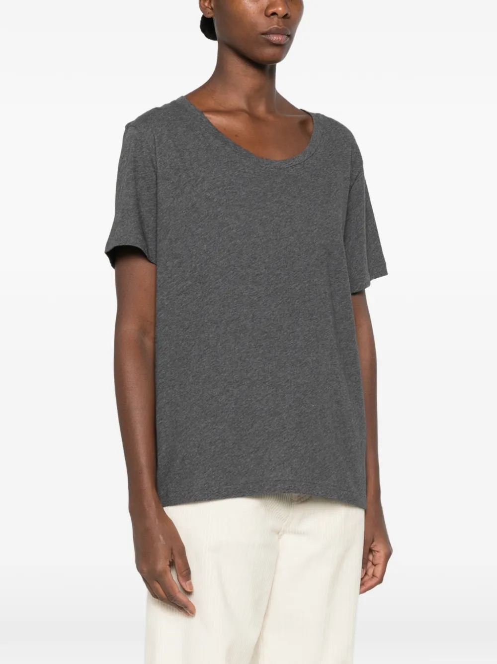 The Row Dera T-shirt met diepe ronde hals Grijs