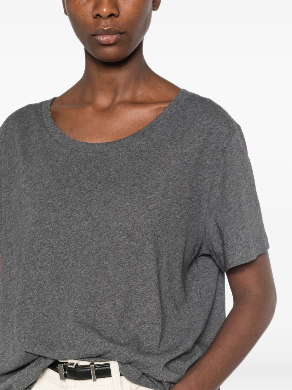 The Row Dera T-shirt met diepe ronde hals Grijs