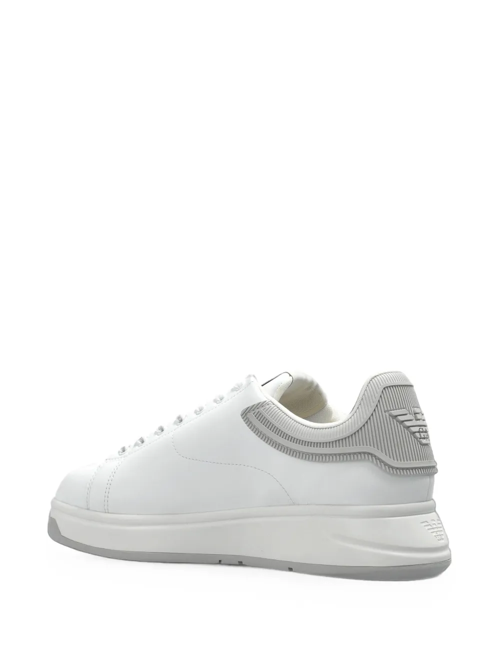 Emporio Armani logo-patch leather sneakers Wit