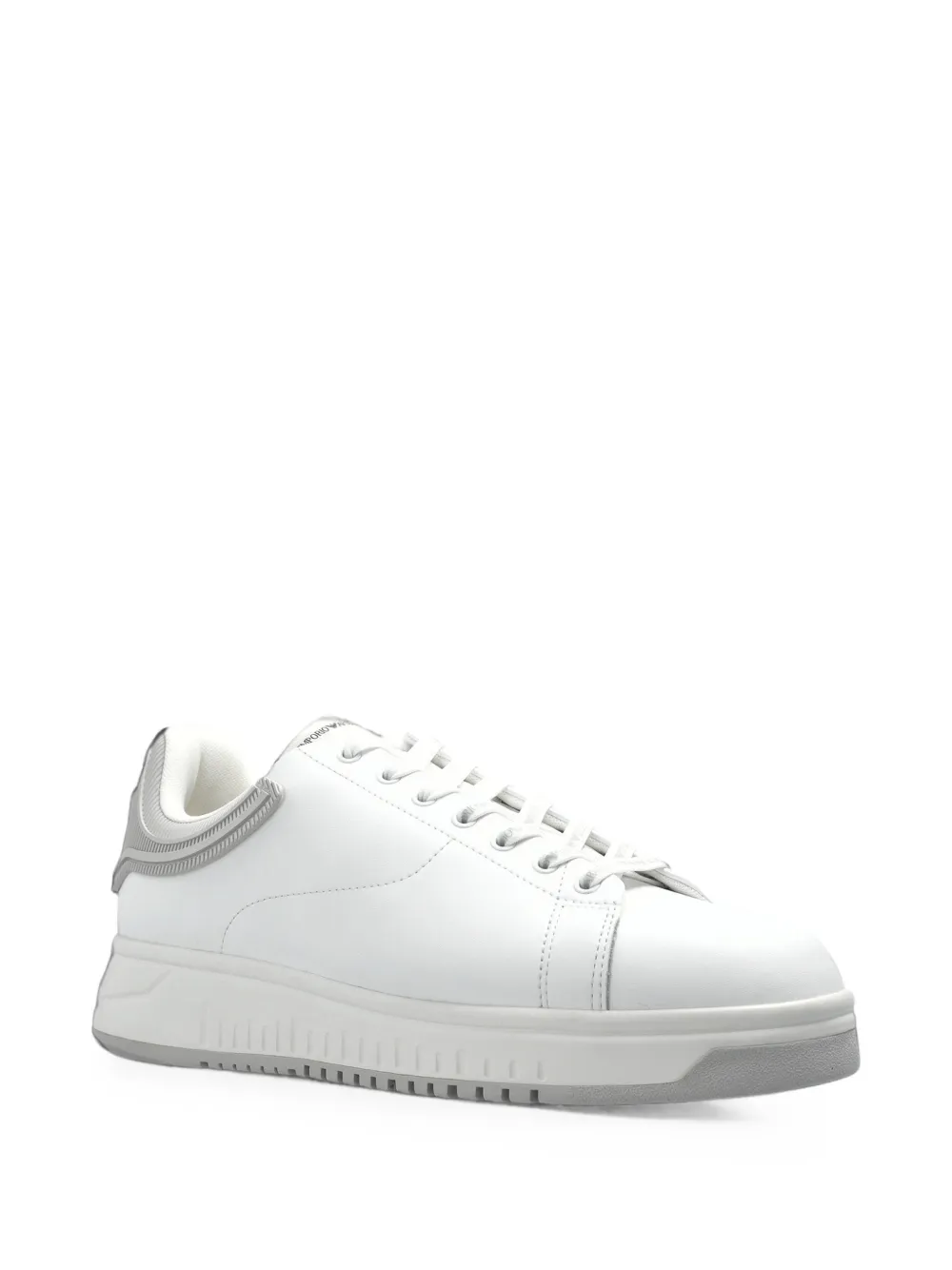 Emporio Armani logo-patch leather sneakers Wit