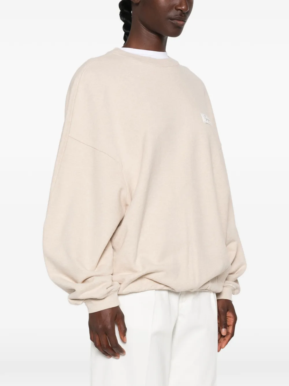 Jacquemus logo-patch drop-shoulder sweater Beige
