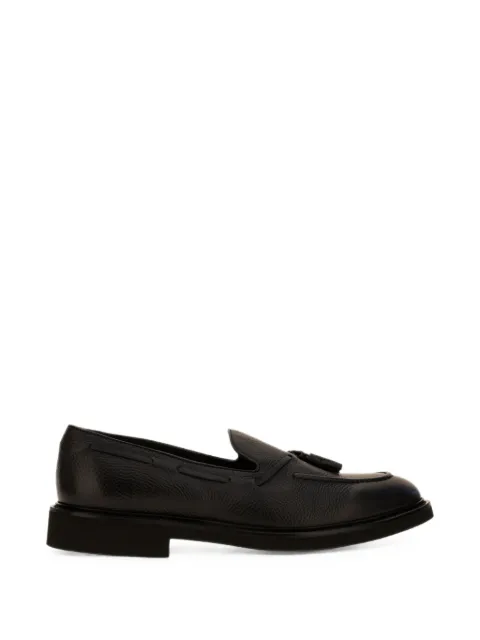Doucal's tassel grained leather loafers