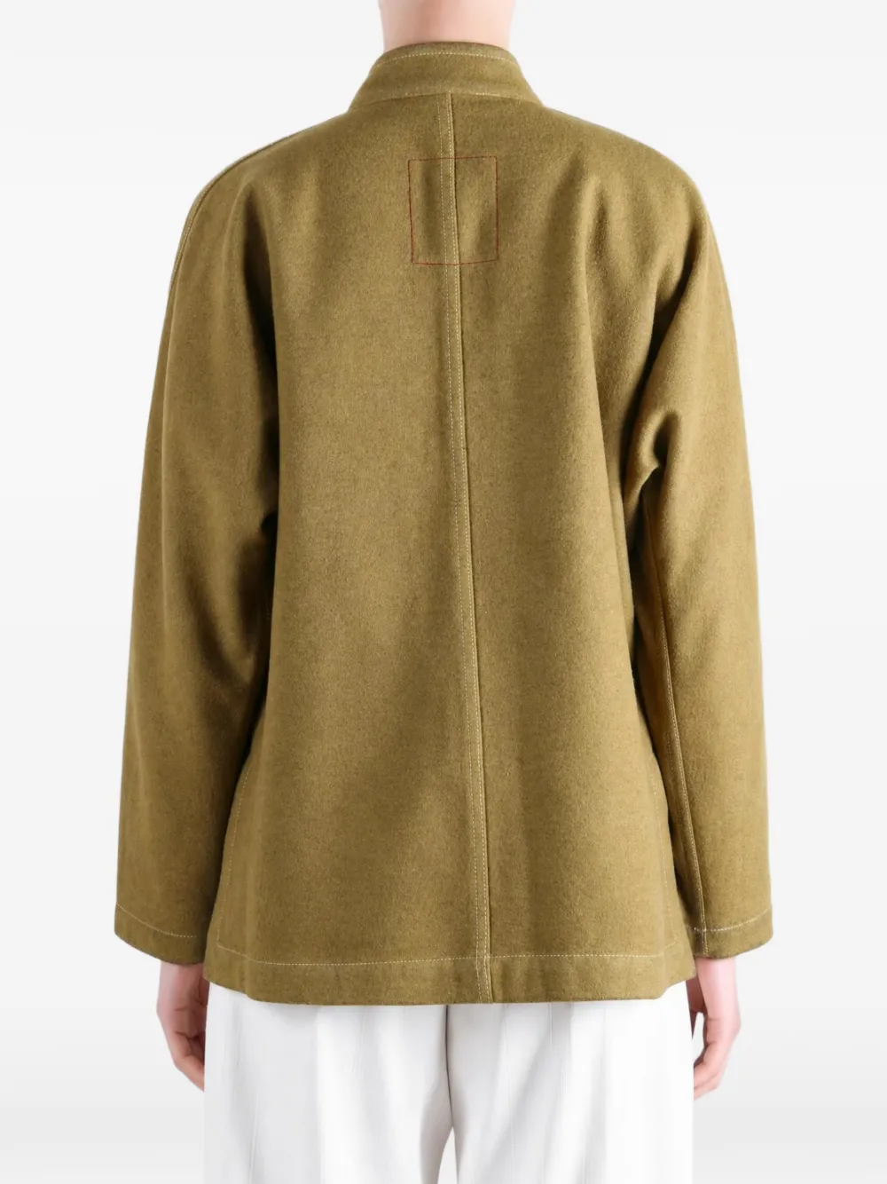 Uma Wang Kippy jack met opgestikte zak en kikkersluiting Beige