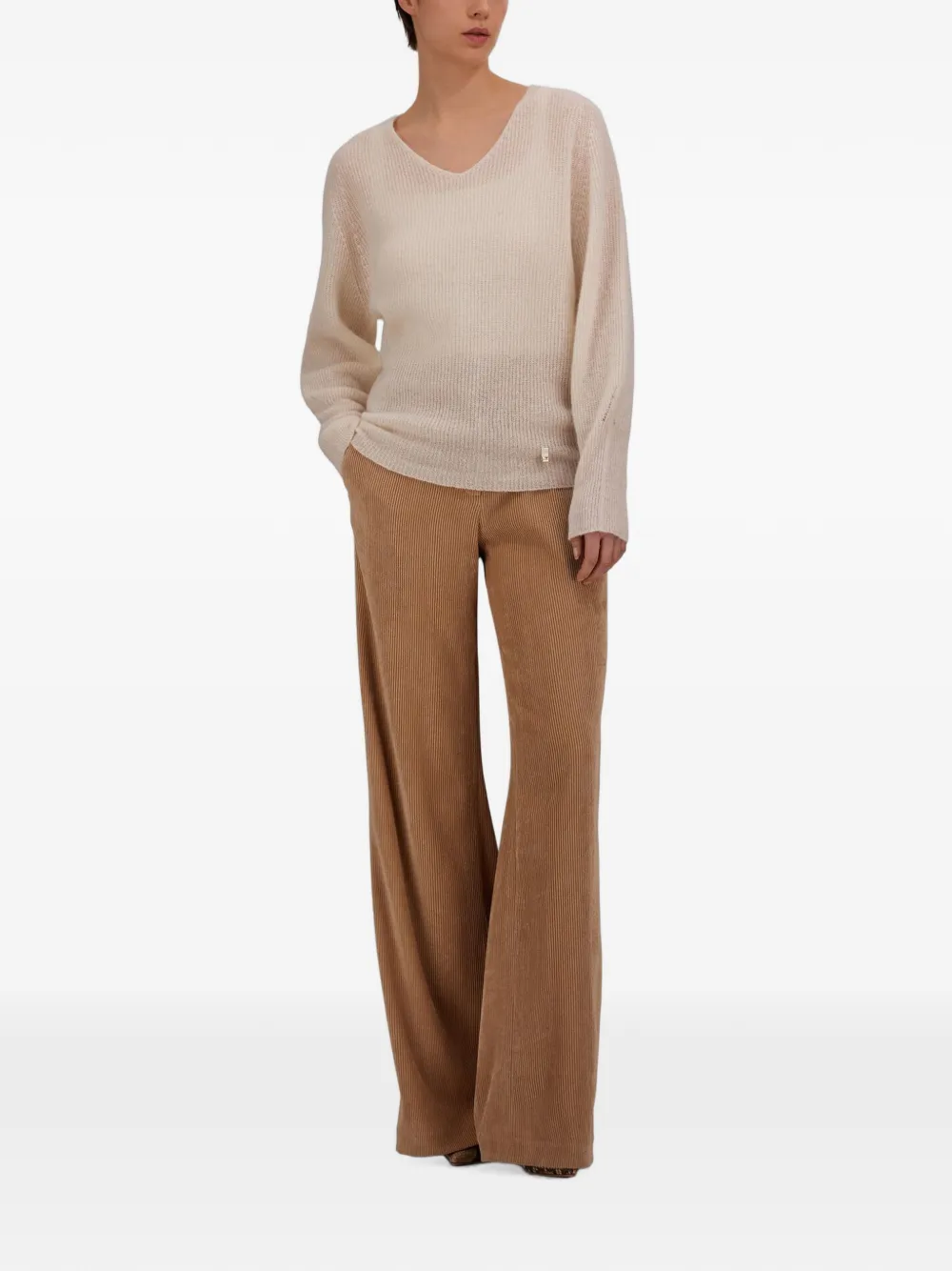 Herno Trui in tricotsteek met V-hals Beige