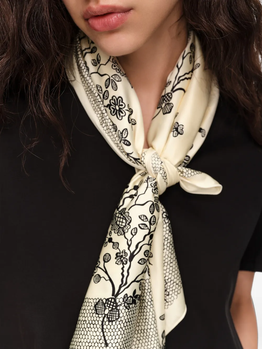 BIMBA Y LOLA Tweekleurige sjaal met bloemenkant Beige