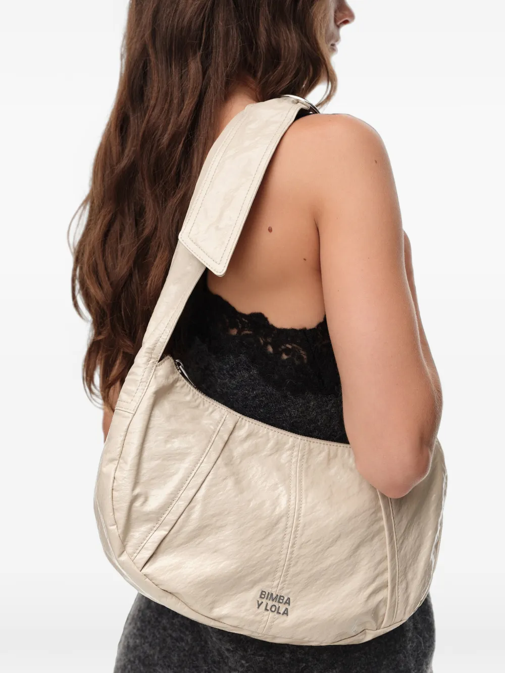BIMBA Y LOLA Medium glanzende Moon tas Beige