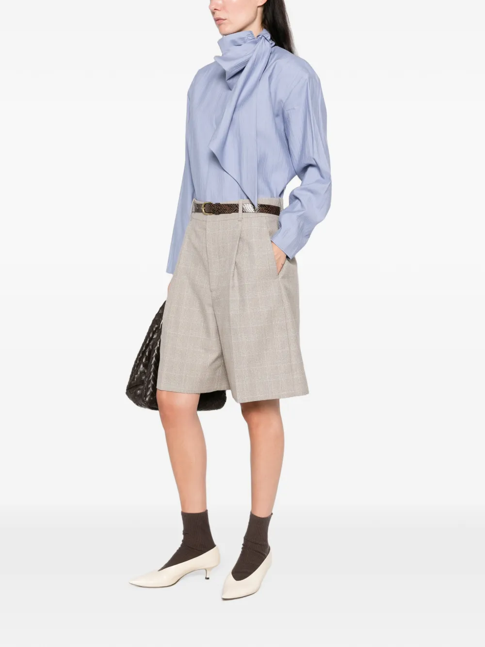 the M.. Lancaster blouse met strikkraag en gekreukte afwerking Blauw