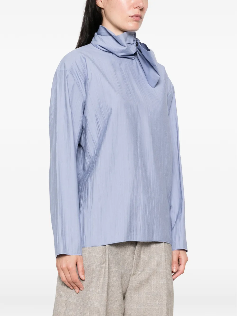 the M.. Lancaster blouse met strikkraag en gekreukte afwerking Blauw
