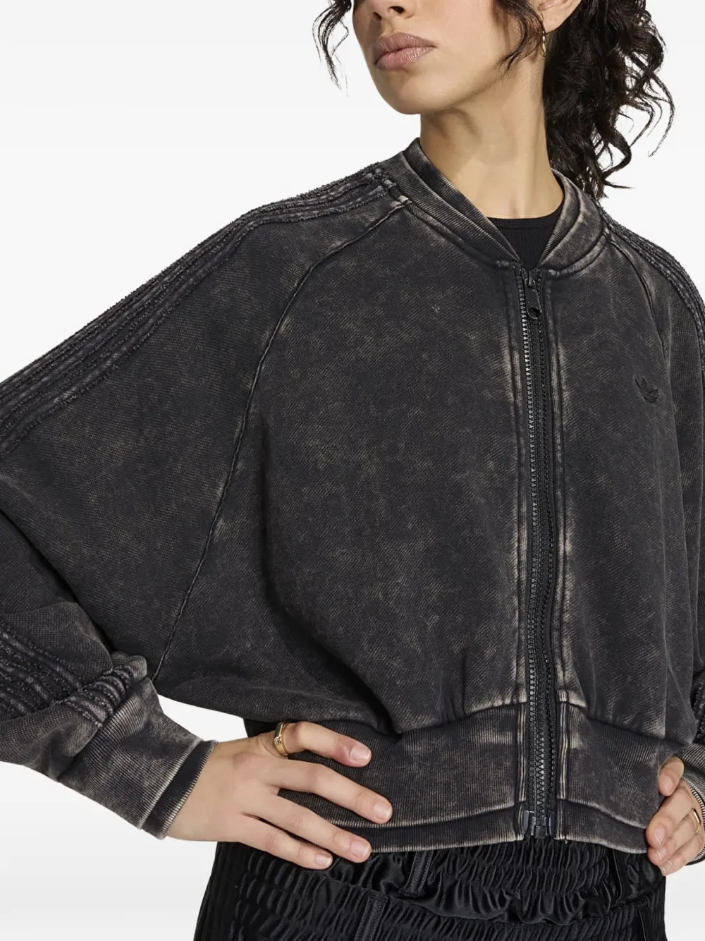 adidas SST gelaagd cropped jack Zwart