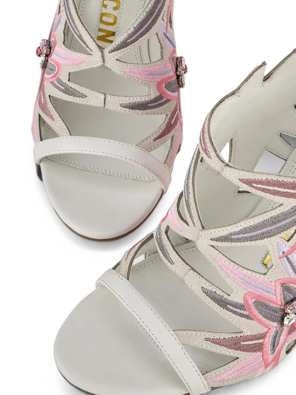 Kat Maconie Diva Dee floral-embroidered sandals Wit