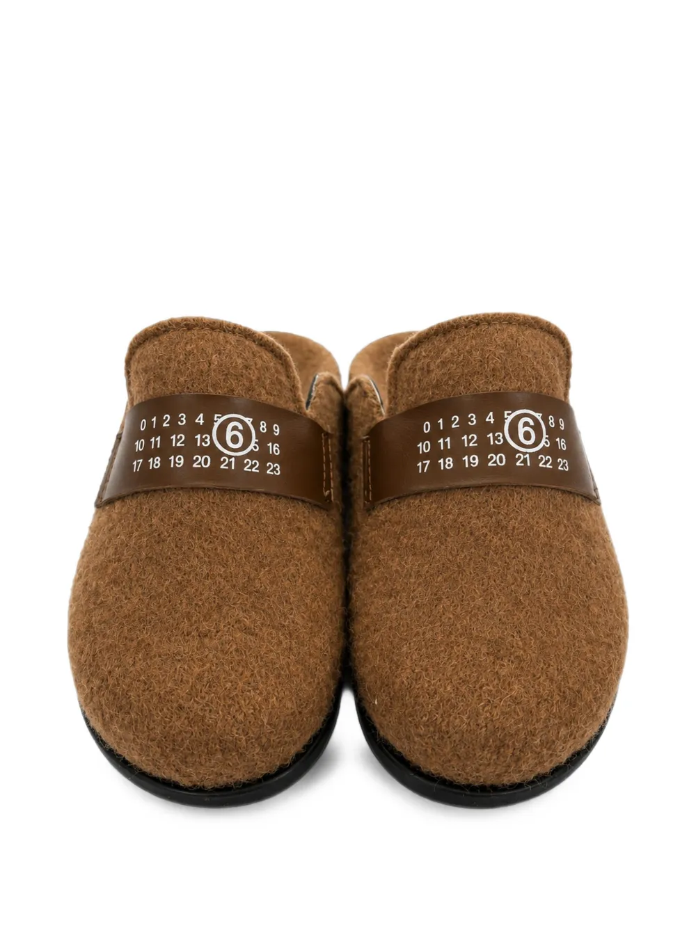 MM6 Maison Margiela Kids numbers-print strap-detail slippers Bruin