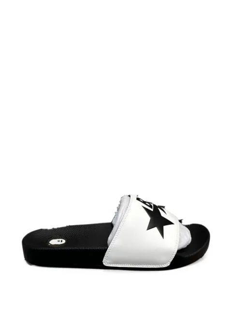 A BATHING APE® Sta logo slides