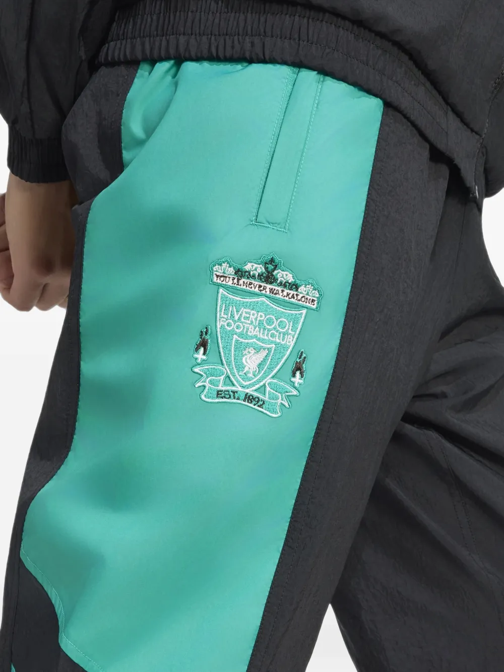 adidas Liverpool FC EQT track pants Zwart