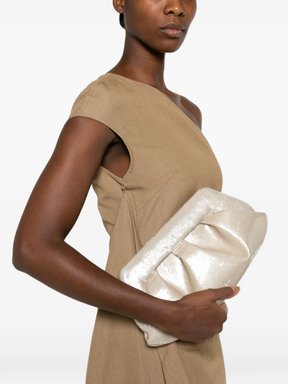 Themoirè Bios clutch met ruches en lurex afwerking Beige