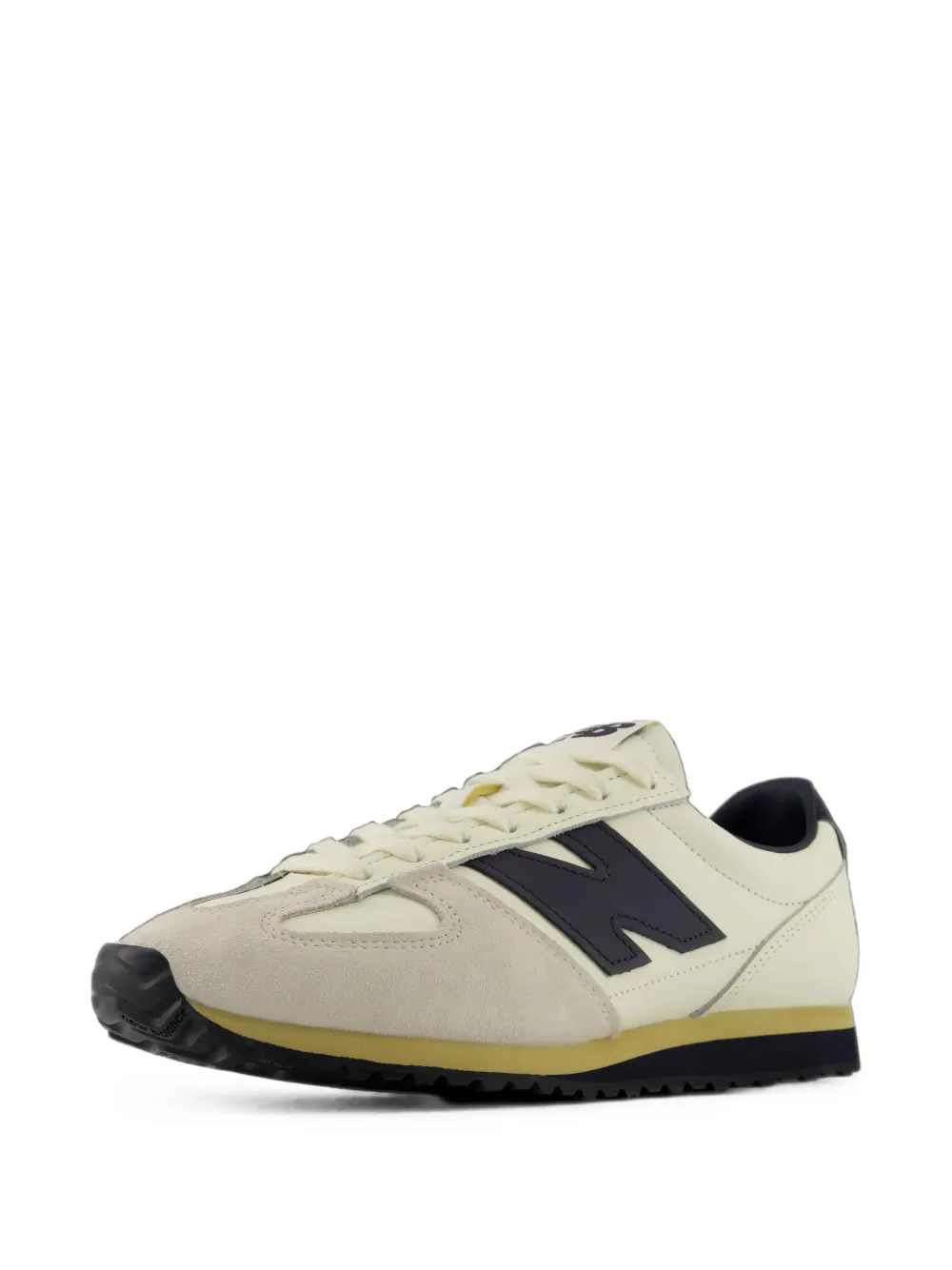 New Balance 471 tennis shoes Beige