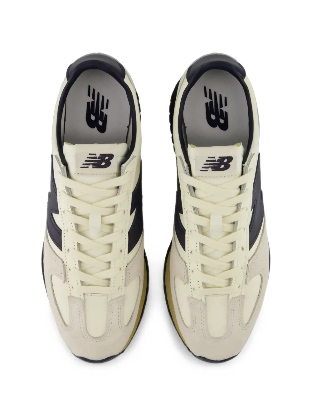New Balance 471 tennis shoes Beige