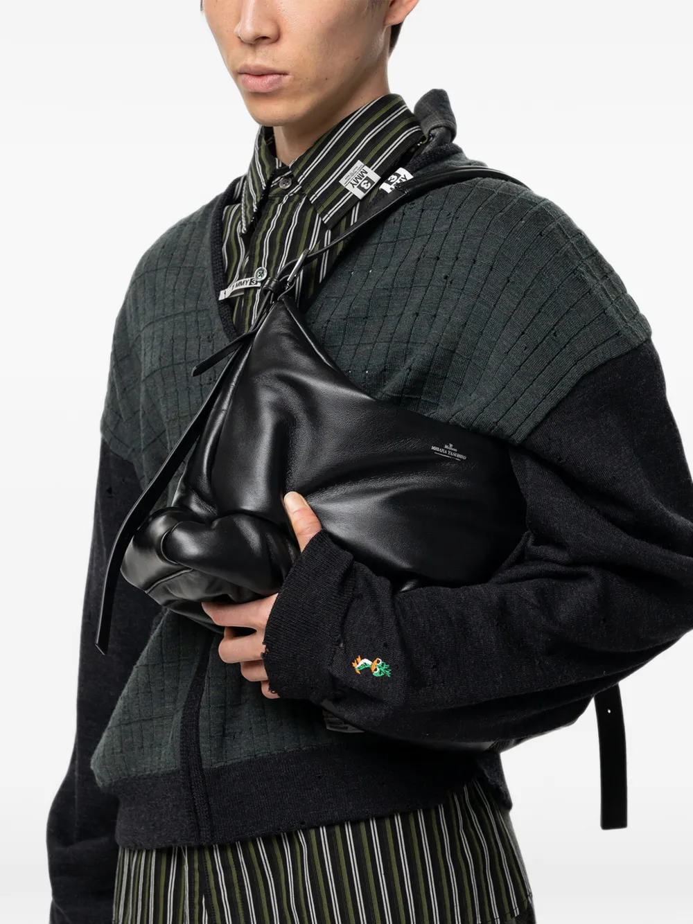 Maison MIHARA YASUHIRO "Pucker" gewatteerde tas Zwart