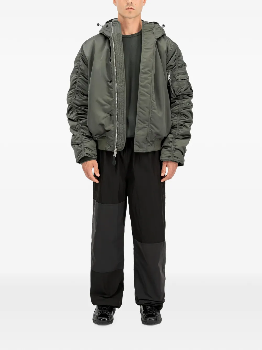 Alpha Industries N-2B Base UV capuchonbomberjack Groen
