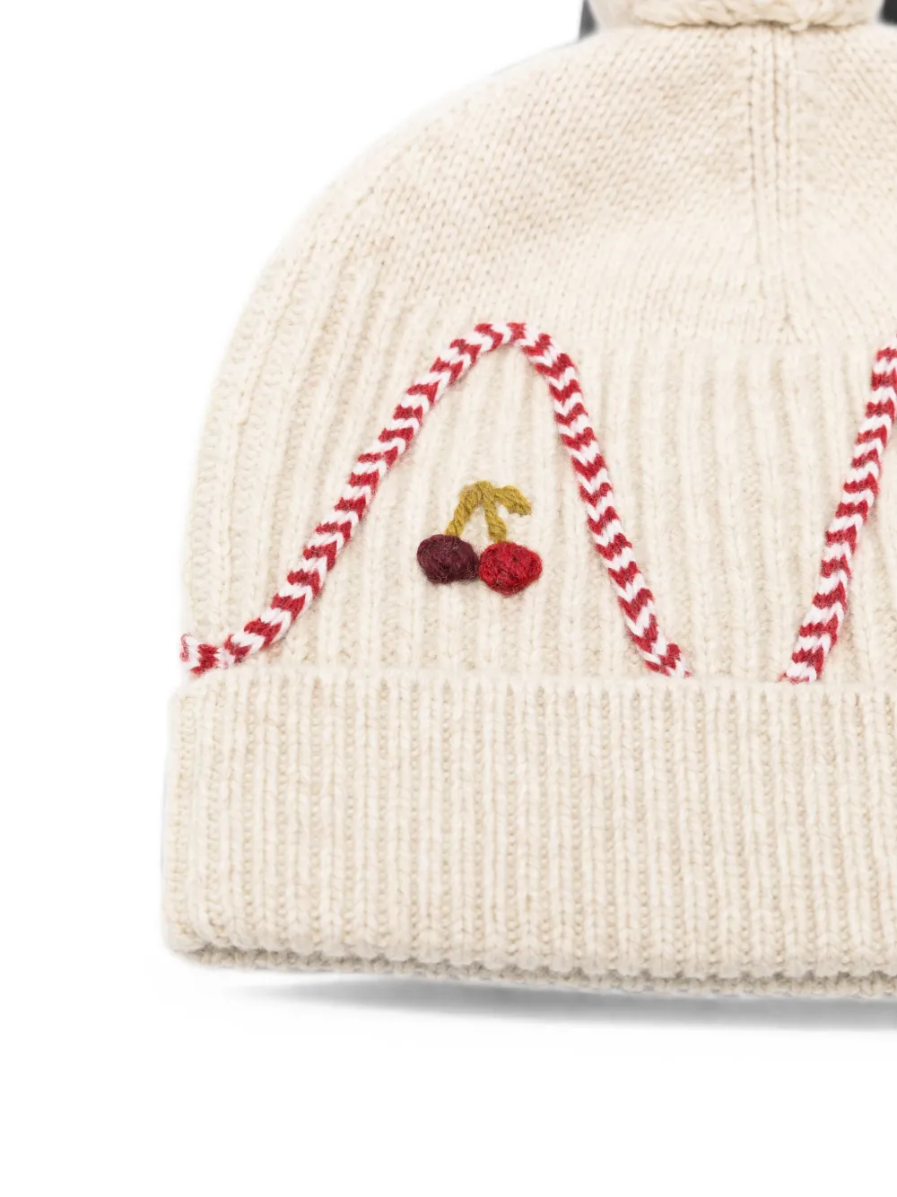 Bonpoint Muts met geborduurde kersen en pompon Beige