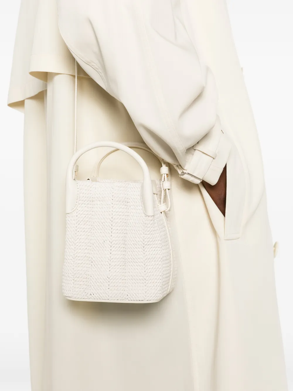 LOROPIANA 마이크로 베일 위빙 버킷백