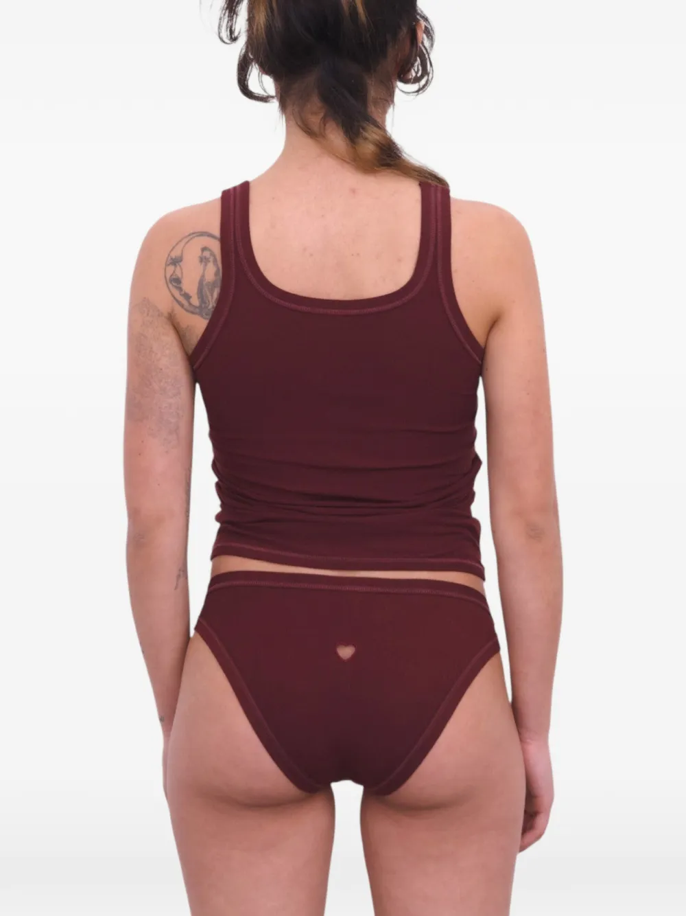 Baserange Geribbelde tanktop met uitgesneden hart Rood