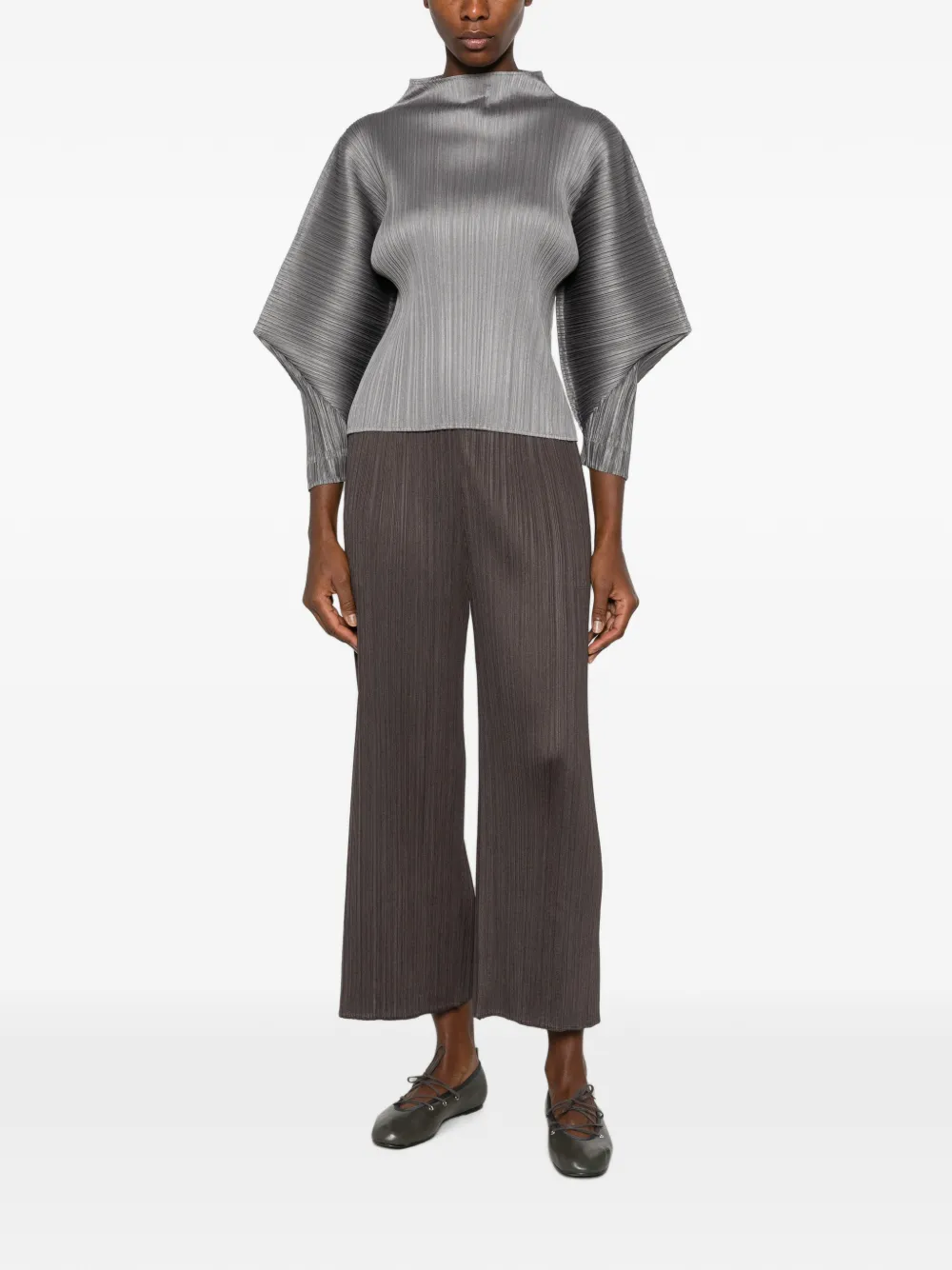 Issey Miyake Pleated Straight-leg Trousers In 그레이