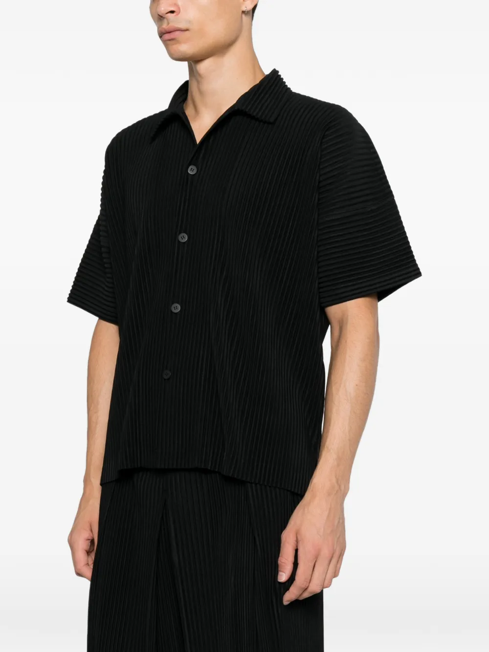 Homme Plissé Issey Miyake Geplooid overhemd met korte mouwen Zwart