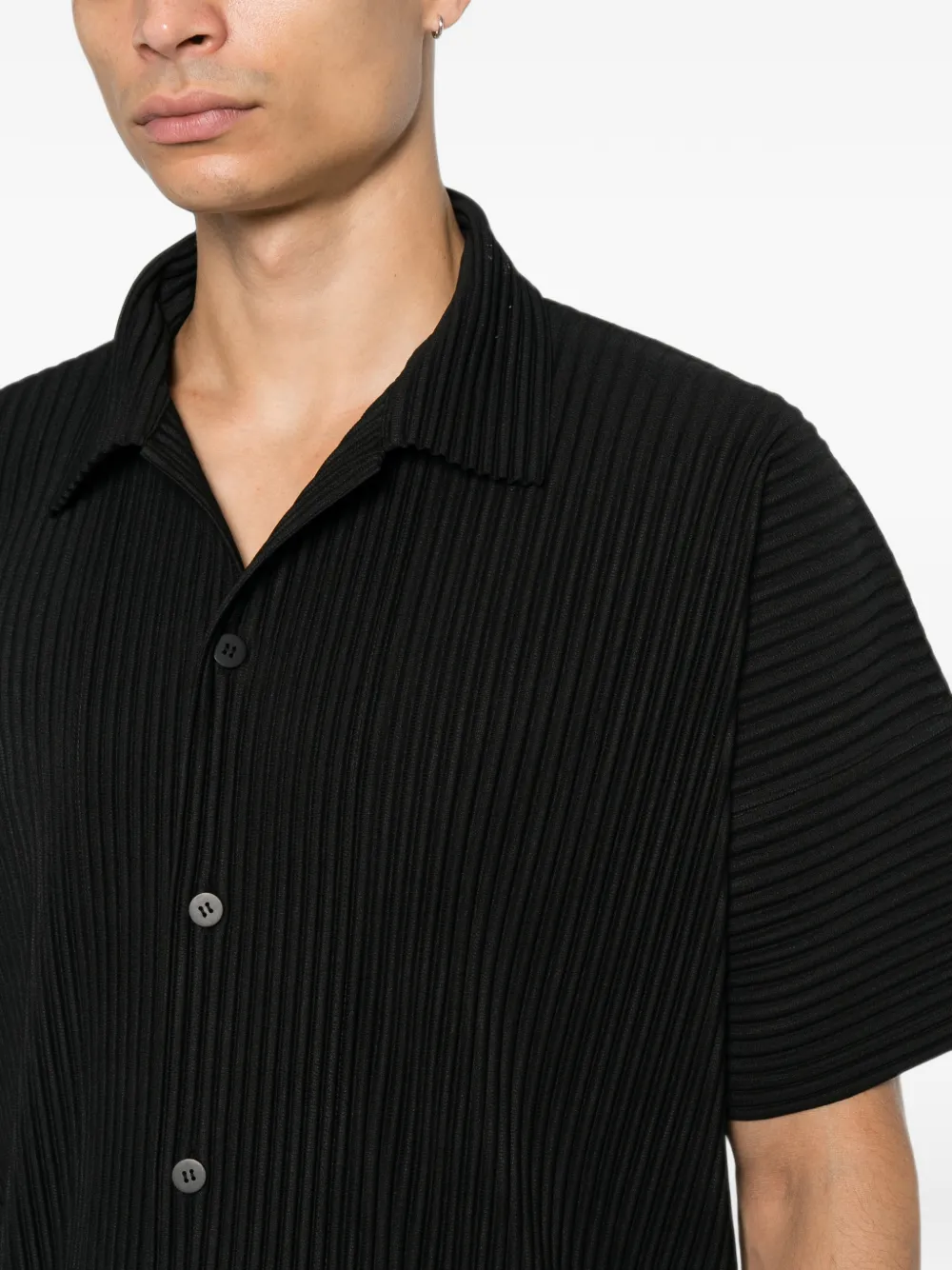Homme Plissé Issey Miyake Geplooid overhemd met korte mouwen Zwart