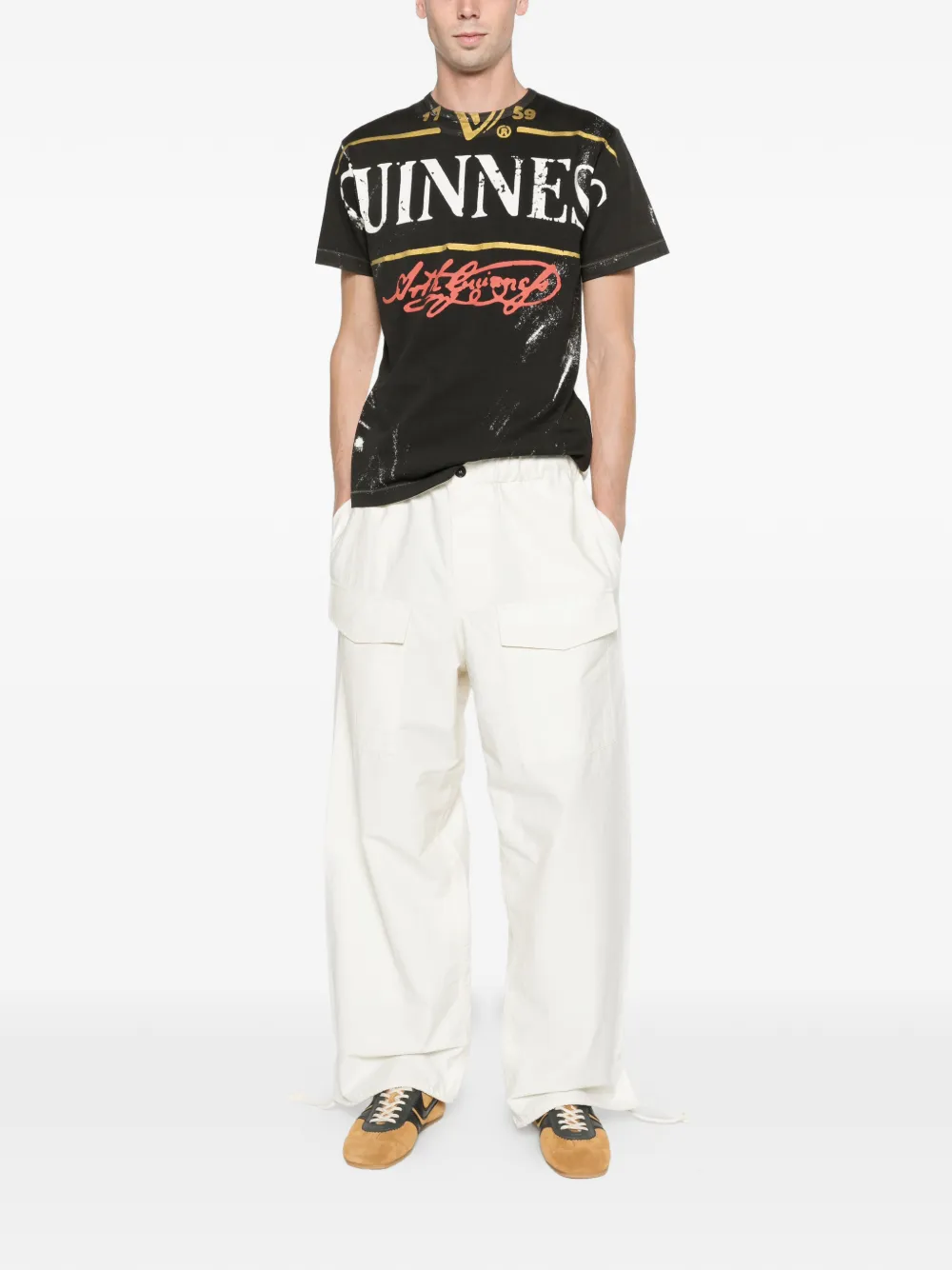 JW Anderson x Guinness bottle-top print T-shirt in black Zwart