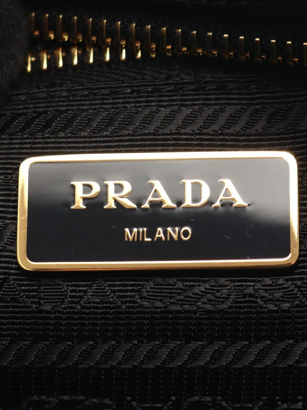Prada Pre-Owned 2013-2026 grote Re Nylon gewatteerde crossbodytas Zwart
