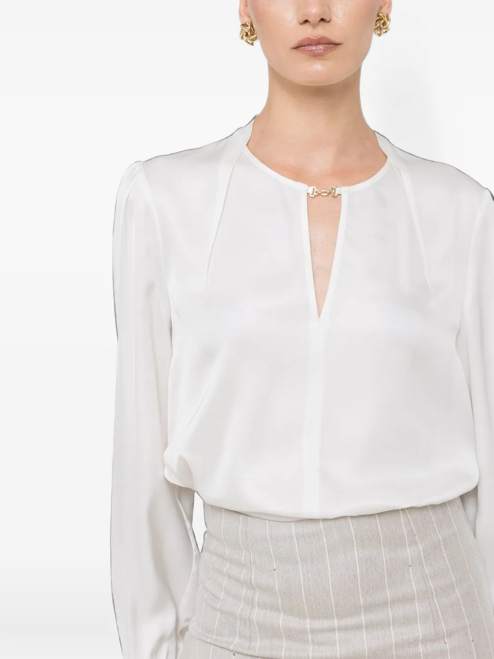 NISSA Satijnen viscose top met V-hals Wit
