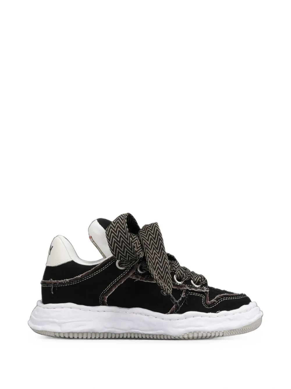 Maison MIHARA YASUHIRO Wayne Puffer OG sole patterned lace canvas low-top sneakers Zwart