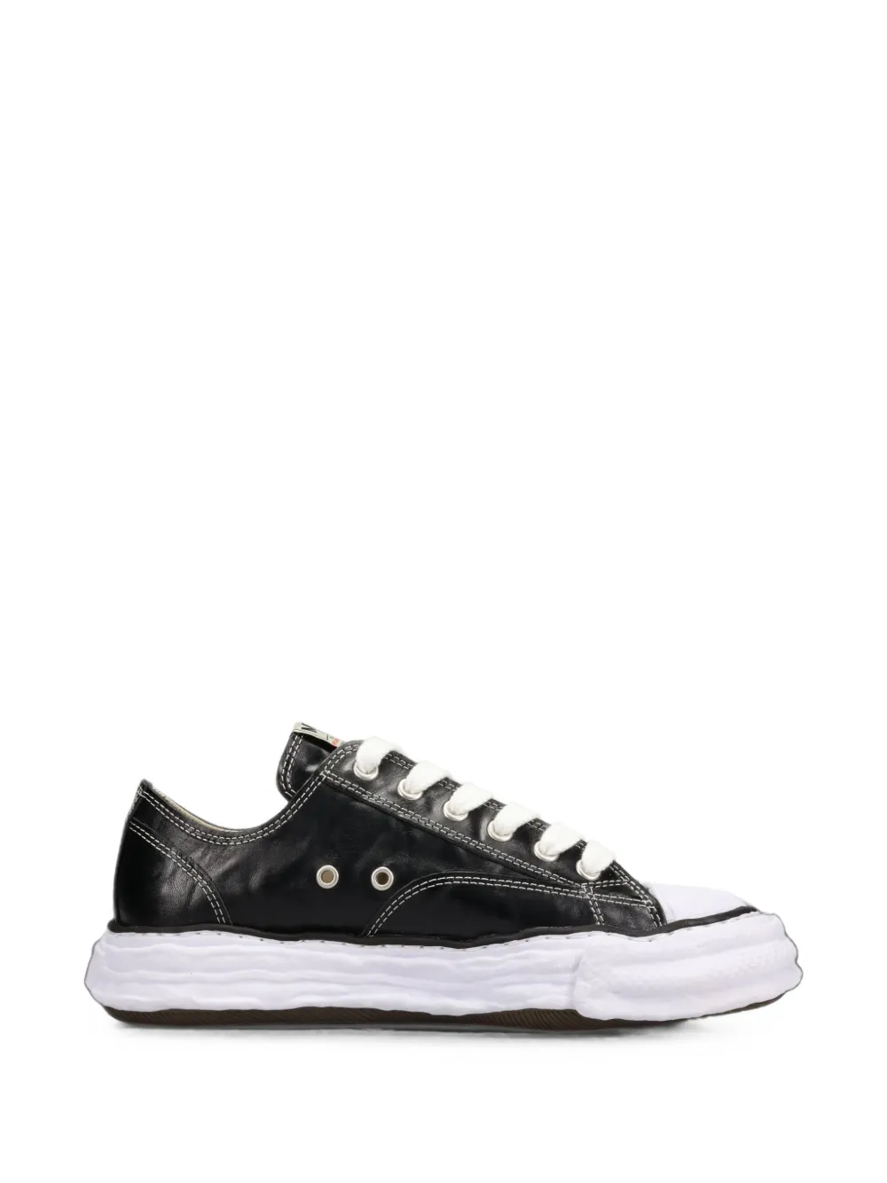Maison MIHARA YASUHIRO Peterson23 wrinkled leather low-top sneakers Zwart
