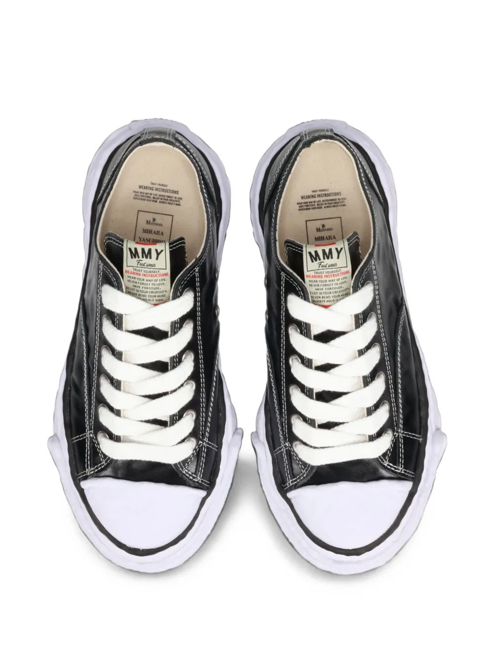 Maison MIHARA YASUHIRO Peterson23 wrinkled leather low-top sneakers Zwart