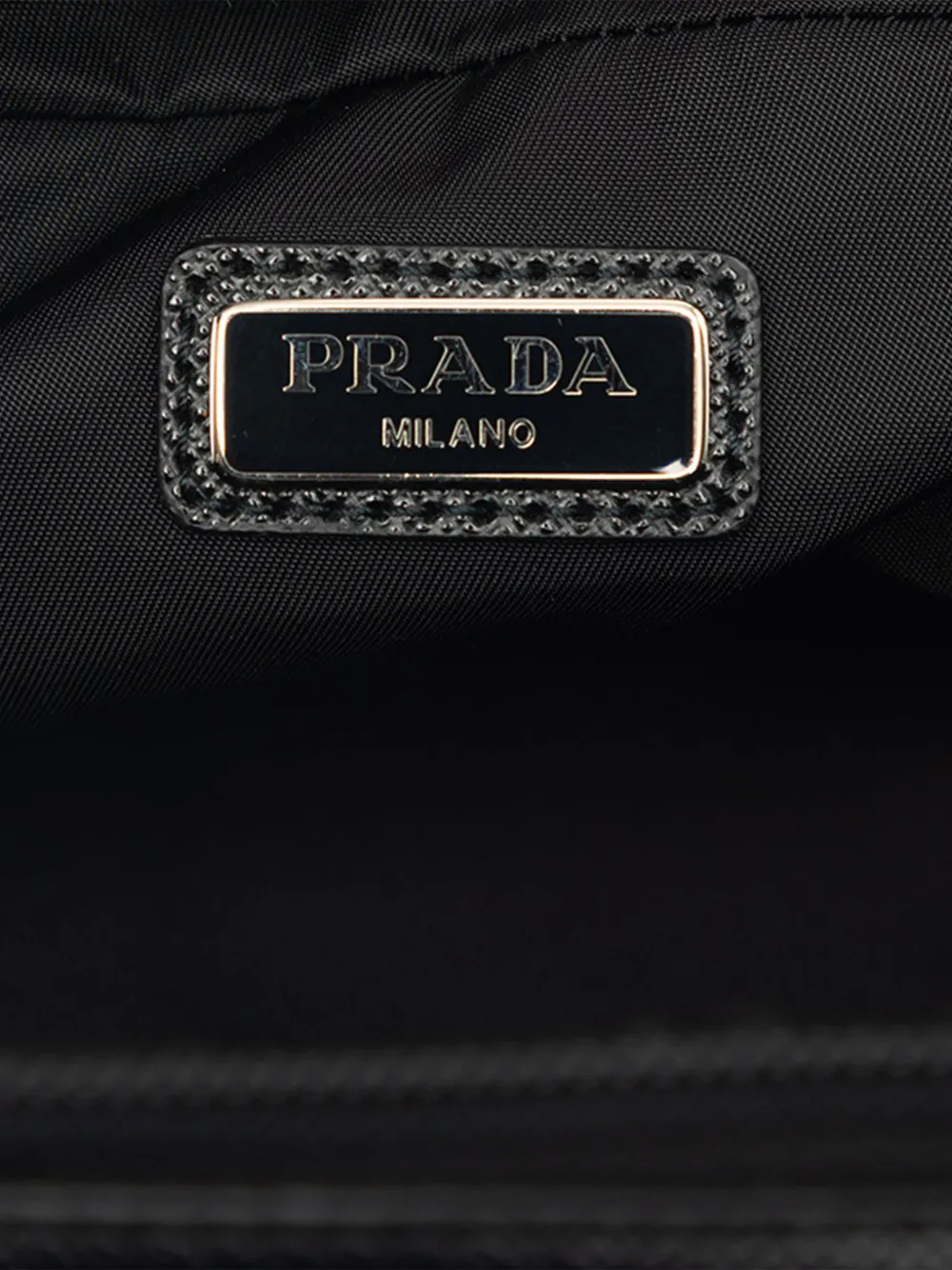 Prada Pre-Owned 2013-2026 Saffiano Tessuto buidel met afwerking Zwart