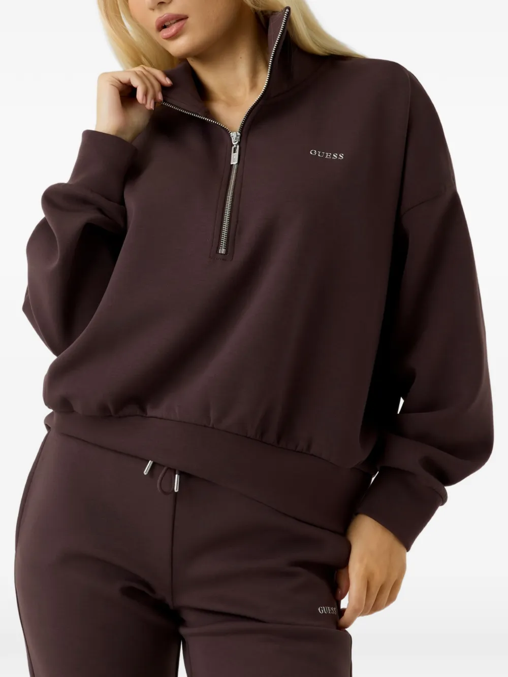 GUESS USA Felpa con mezza zip e logo - Marrone