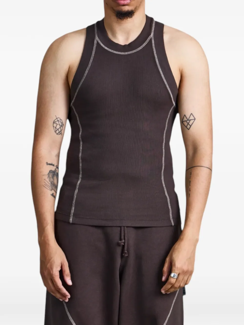 Saul Nash Kinetic Movement Ribbed Contrast-stitch Vest In Brown