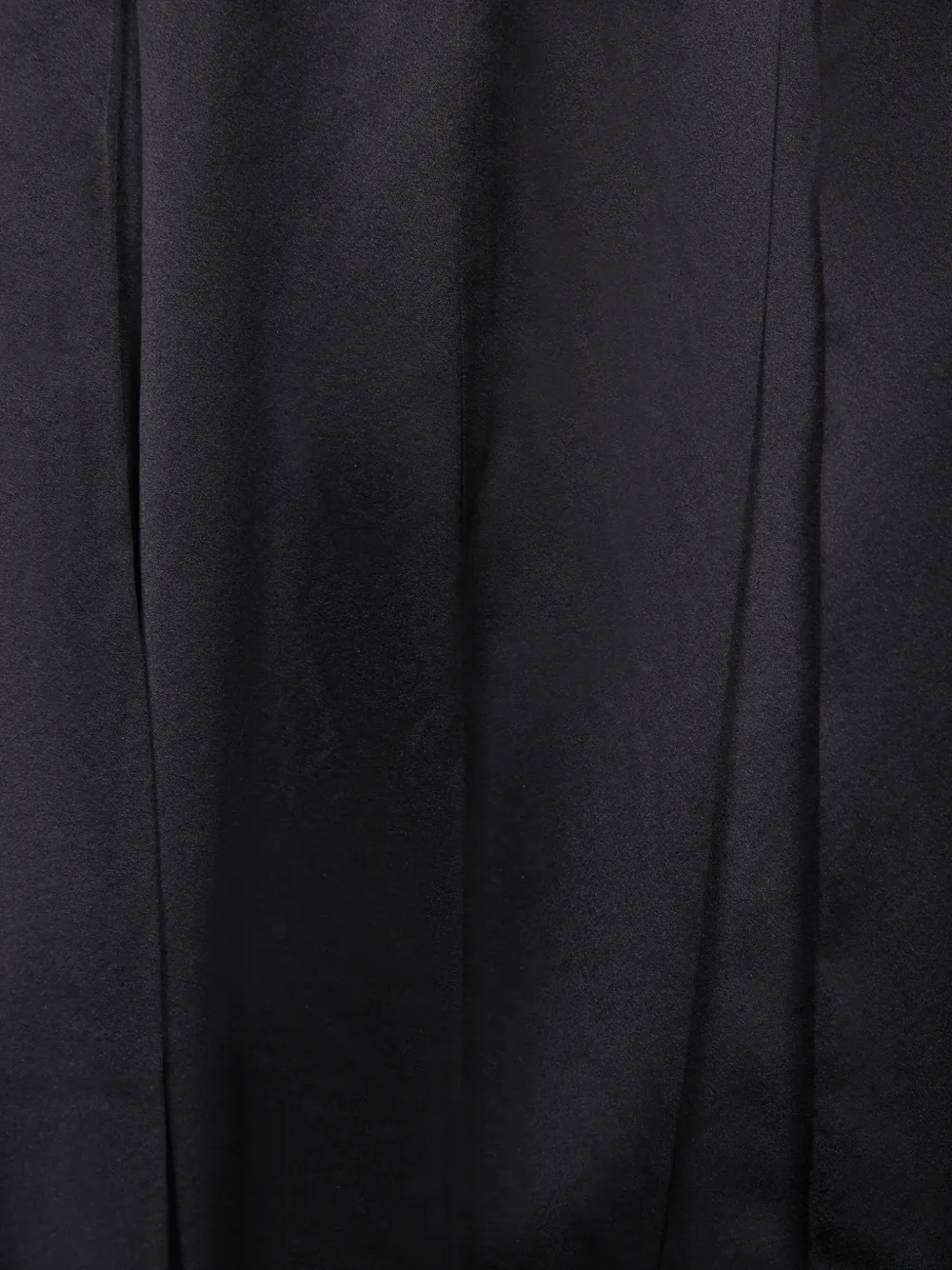 Danamé Geplooide broek met satijnen afwerking Zwart