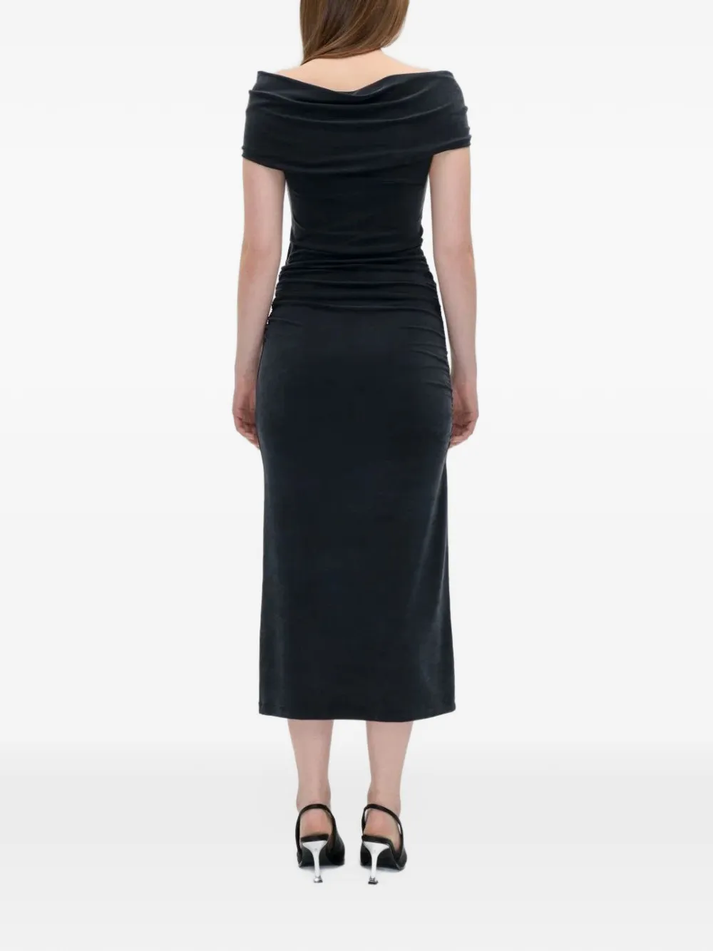Stine Goya off-shoulder ruched midi dress Zwart
