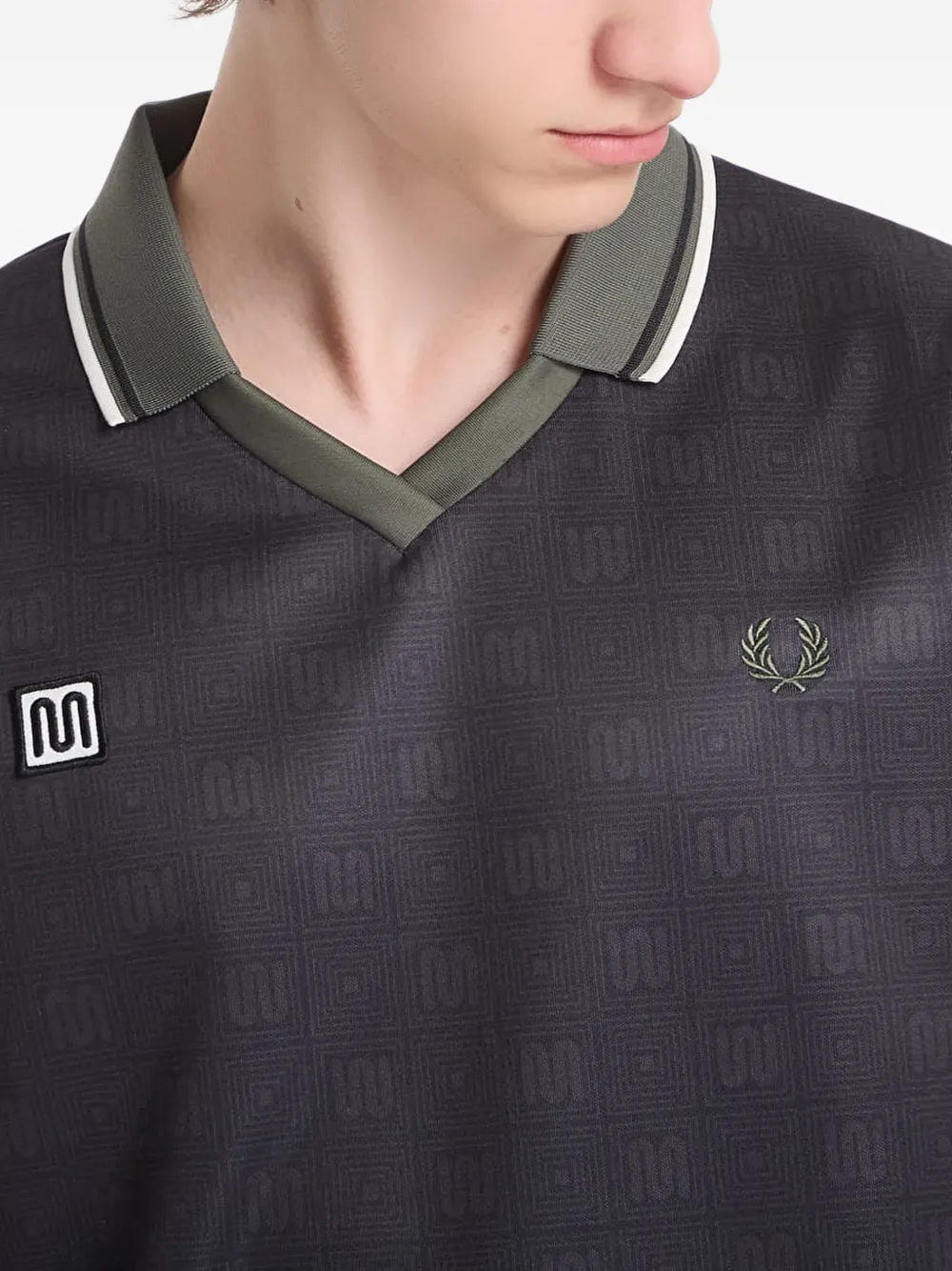 Fred Perry Meyba T-shirt met V-hals Blauw