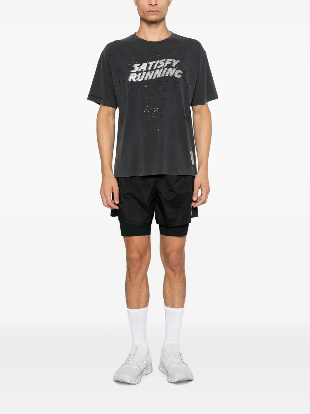 Satisfy ダメージ ロゴ Tシャツ | ブラック | FARFETCH JP