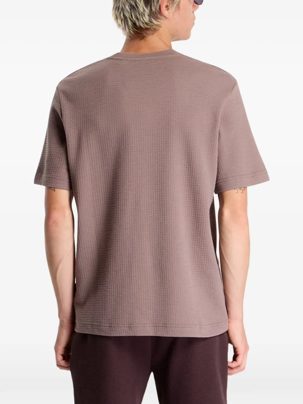 HUGO Austin wafelgebreid katoenen T-shirt met logo-patch Bruin