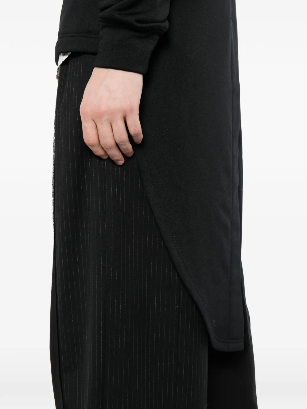 Comme des Garçons Homme Plus asymmetric-hem hoodie Zwart