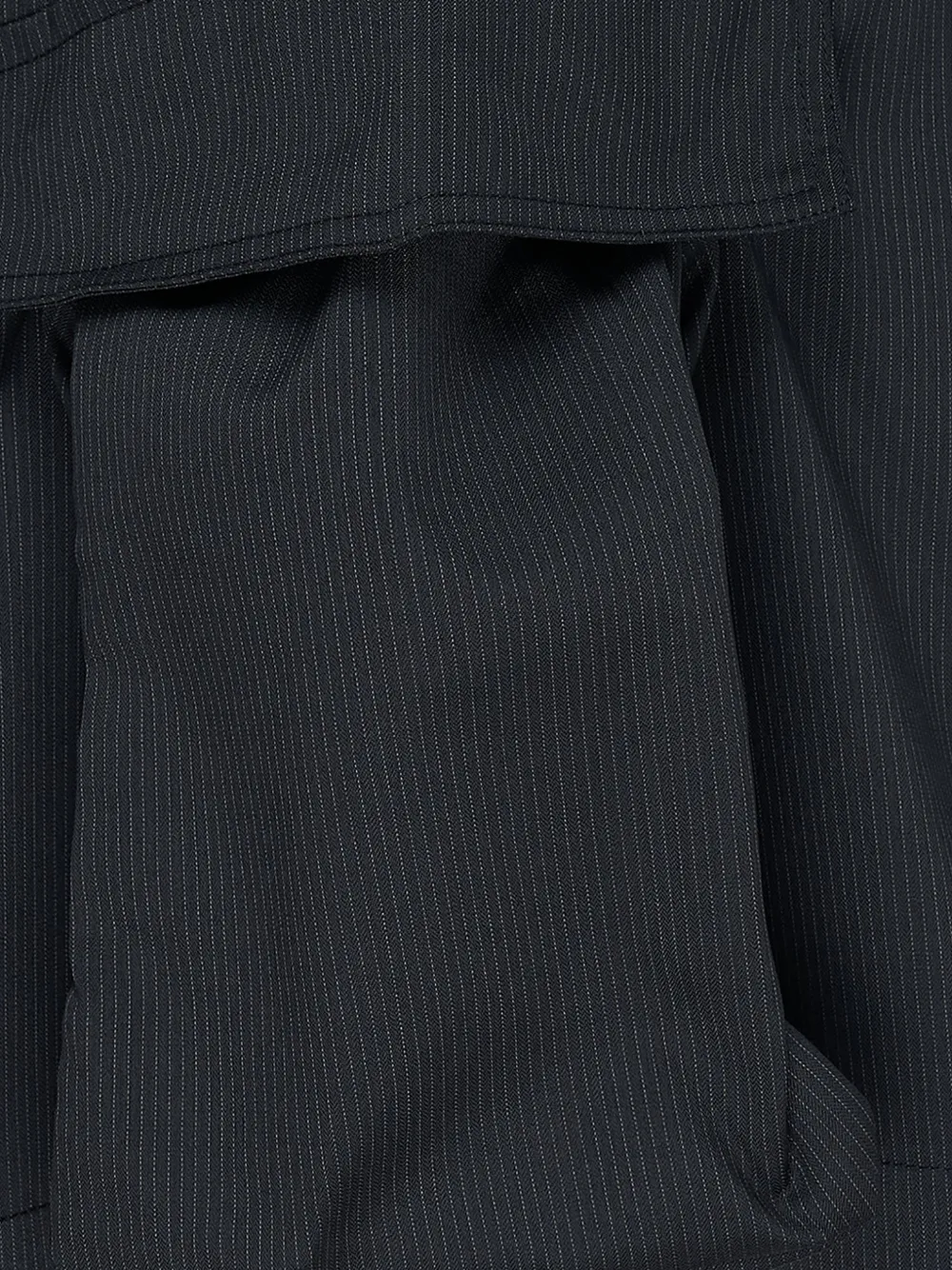 Comme Des Garçons Shirt pinstripe-pattern pleated shorts Zwart