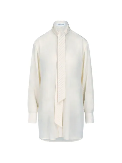 Victoria Beckham blusa con detalle de mascada
