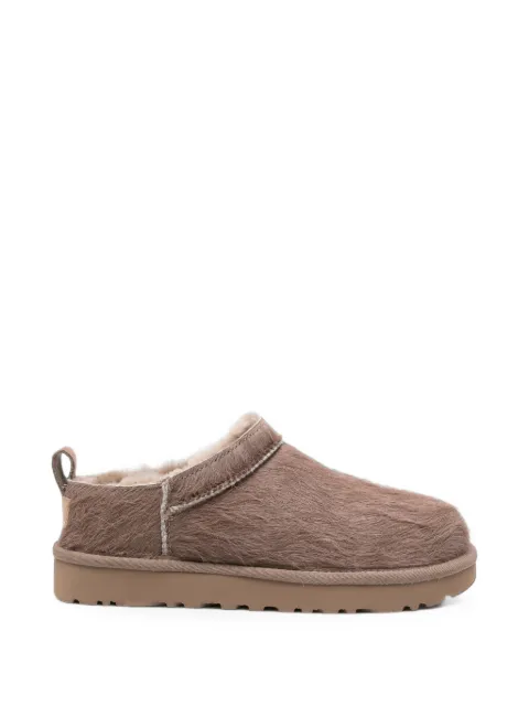 UGG Bota cano curto com patch de logo